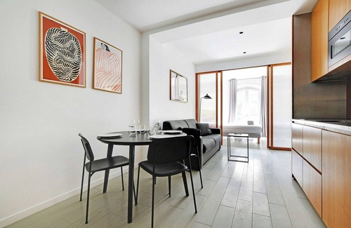 Quartier de la Folie-Mericourt Apartment | Appartement in heart of Paris Marais/Republique