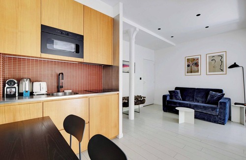 Quartier de la Folie-Mericourt Apartment | Appartement in the heart of Paris - Marais/Republique