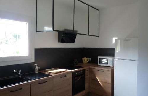 Frejus Apartment | Appartement indépendant dans villa, entre Fréjus et St Raphaël