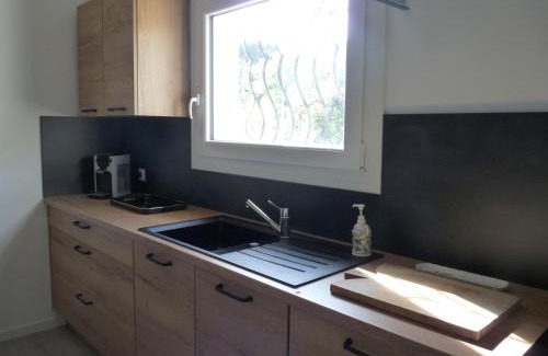 Frejus Apartment | Appartement indépendant dans villa, entre Fréjus et St Raphaël