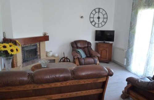 Frejus Apartment | Appartement indépendant dans villa, entre Fréjus et St Raphaël