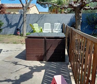 Laroque-des-Alberes Apartment | Appartement, jardin, piscine, à 15 minutes mer et Espagne