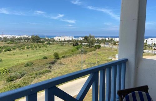 Marina Smir Apartment | Appartement K13, Jawhara Smir, vue sur montagne et vue sur mer