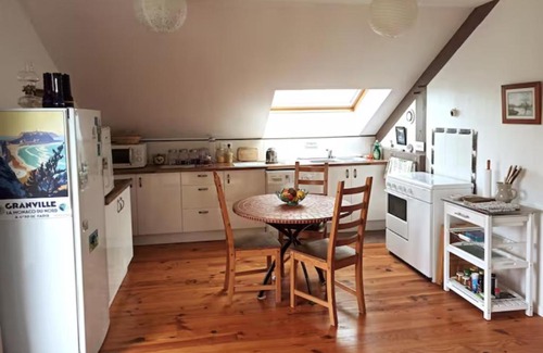 Saint-Pair-sur-Mer Apartment | Appartement La Gicquelière