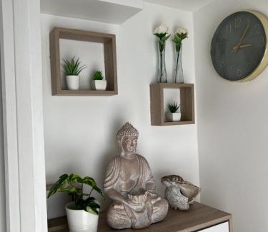 8th Arrondissement Apartment | Appartement la pointe rouge bord de mer