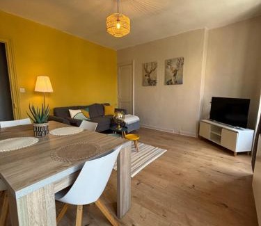 Laval Apartment | Appartement Laval centre
