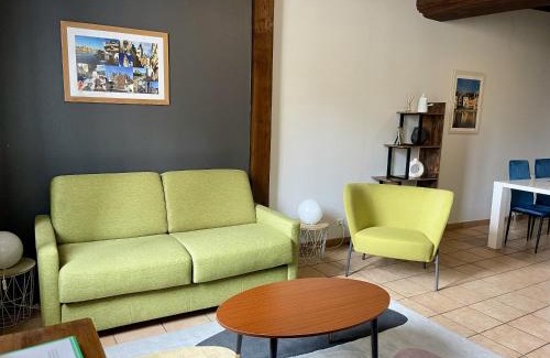 Auxerre Apartment | Appartement Le Coche d'Eau Auxerre Les Quais