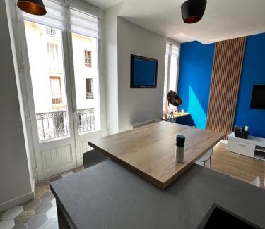 Aix-les-Bains Apartment | Appartement le flamboyant - WIFI - CENTRAL - COSY