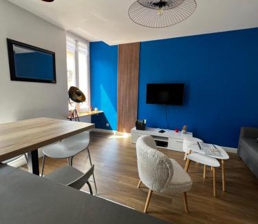Aix-les-Bains Apartment | Appartement le flamboyant - WIFI - CENTRAL - COSY
