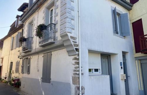 Salies-de-Bearn Apartment | Appartement Le Nid du Saleys - 70 m2 centre ville de Salies-de-Béarn
