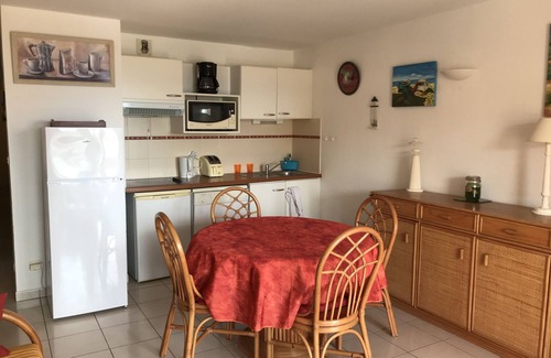Valras-Plage Apartment | Appartement les Pieds Dans L'eau