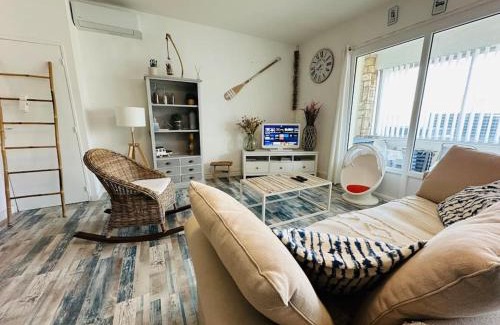 Narbonne-Plage Apartment | Appartement les pieds dans le sable