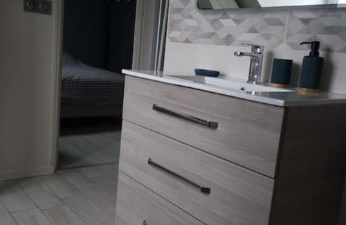 Dol-de-Bretagne Apartment | Appartement Little Stuart