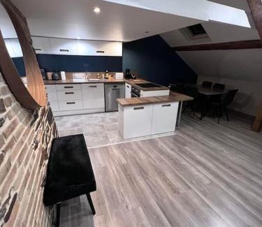 Dol-de-Bretagne Apartment | Appartement Little Stuart