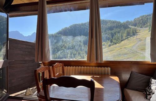 Pra Loup Apartment | Appartement lumineux sur piste avec balcon et réductions ski - FR-1-165A-182