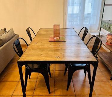 Saint-Martin Apartment | Appartement Lumineux et Spacieux 2 Chambres avec Parking Gratuit dans la Rue