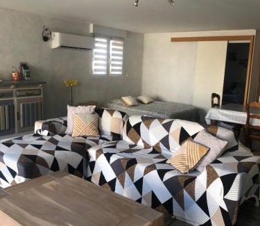 Elne Apartment | Appartement lumineux et spacieux