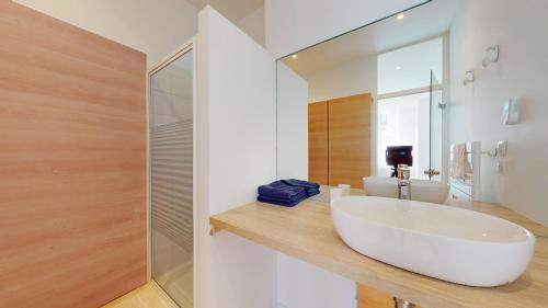 Saint-Pierre - Rene II - Bonsecours Apartment | Appartement lumineux