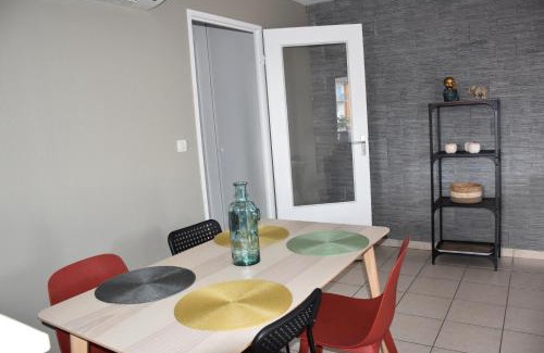 Cugnaux Apartment | Appartement lumineux terrasse piscine
