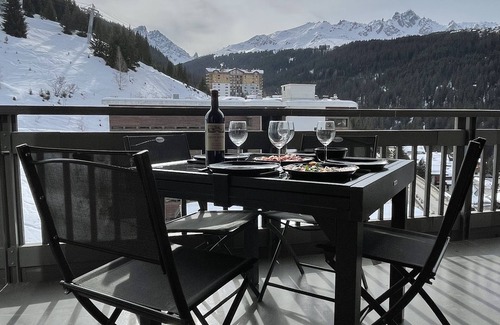 Courchevel Apartment | Appartement Luxe Style Chalet Exposition sud Garage Privatif Ski au Pied