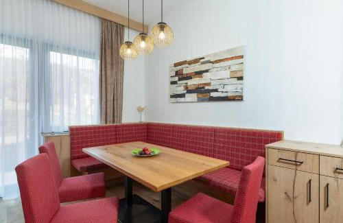 Bad Goisern Apartment | Appartement Mühlkogel mit Indoorpool und Sauna