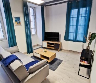 Saintes Apartment | Appartement Ma Douce Charente - Superbe T3 Design et Fonctionnel - Hyper Centre à Saintes