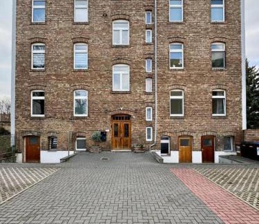Halle Apartment | Appartement "Martin" mit Balkon, 3 Schlafzimmern und Parkplatz