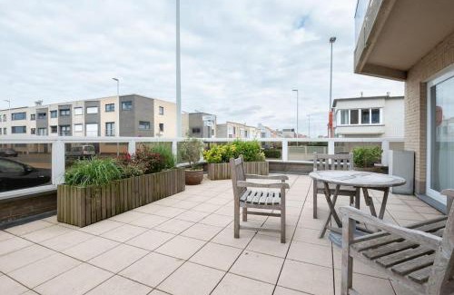 Raversijde Apartment | Appartement met groot terras aan de zee