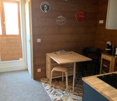 Eclose-Est Apartment | Appartement moderne 4 pers Idéalement situé