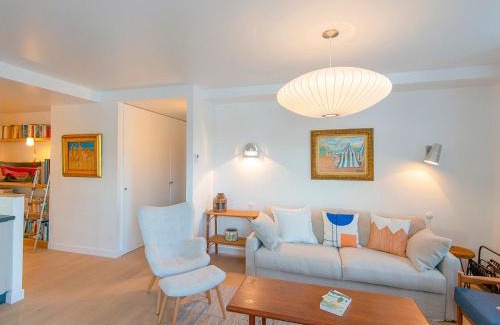 Sauzon Apartment | Appartement moderne avec vue sur port et balcon à Sauzon - FR-1-418-188