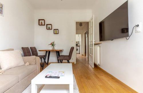 Le Bourget Apartment | Appartement moderne entier Paris-le Bourget et CDG