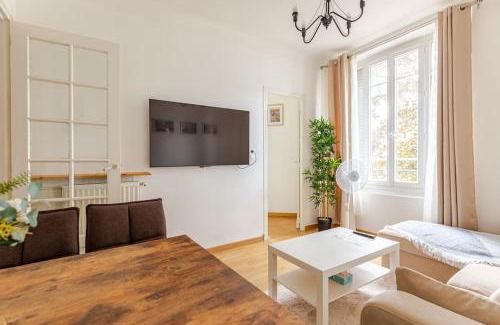 Le Bourget Apartment | Appartement moderne entier Paris-le Bourget et CDG