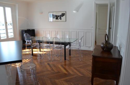 Quartier Saint-Georges Apartment | Appartement moulin rouge II