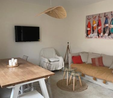 Laroque-des-Alberes Apartment | Appartement neuf, grande terrasse plein sud