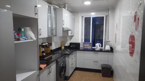Selouane Apartment | appartement NADOR wifi gratuit clima mobile