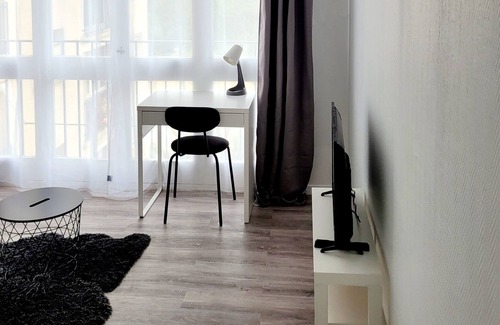 Mantes-la-Jolie Apartment | Appartement near Paris and Versailles