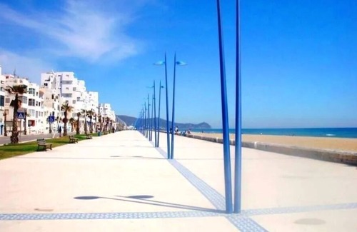 Restinga Smir Apartment | Appartement neuf au heart de Martil, beach 1min away