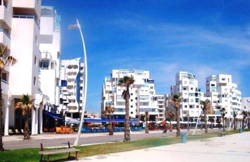 Restinga Smir Apartment | Appartement neuf au heart de Martil, beach 1min away