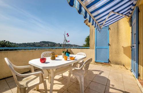 Chateauneuf-Grasse Apartment | Appartement Numéro 2 - piscine