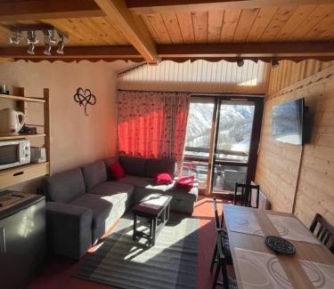 Saint-Sorlin-d'Arves Apartment | Appartement Plein Sud Cosy 6 personnes très bien équipé ,Vue splendide, Terrasse, Spacieux,Bien situé, Randonnées,Ski