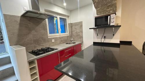 Cabrieres Apartment | Appartement paisible entre terre et mer