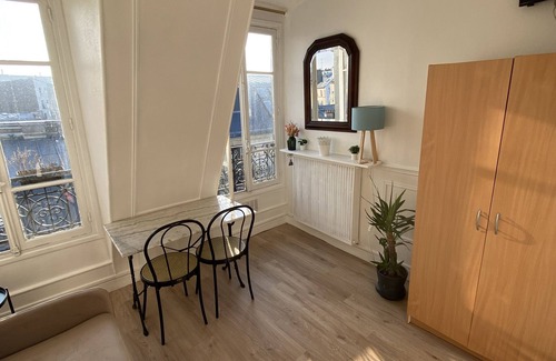 Batignolles Apartment | Appartement Paris Pigalle Montmartre 27 rue de Lecluse Place de Clichy