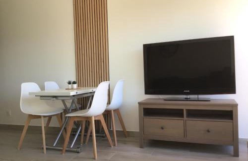 La Faviere Apartment | Appartement pieds dans l’eau Vue Mer Bormes Les Mimosas