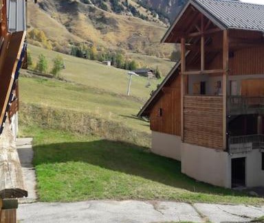 Saint-Jean-d'Arves Apartment | APPARTEMENT PIEDS DE PISTE - 4-6 PERSONNES