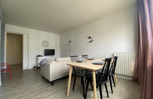 Mont-Saint-Aignan Apartment | Appartement pour 8 personnes à Mont-Saint-Aignan - 217