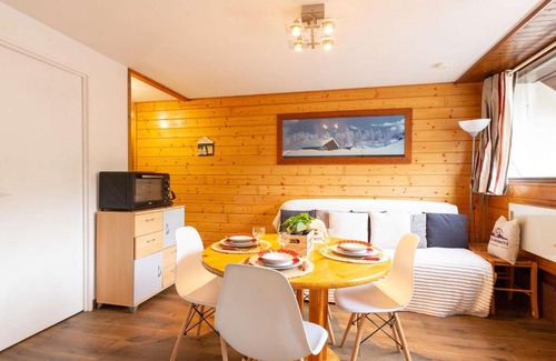 Saint-Lary-Soulan Apartment | Appartement pour 4 personnes avec balcon et garage, proche téléphérique et commerces à Saint-Lary - FR-1-296-478