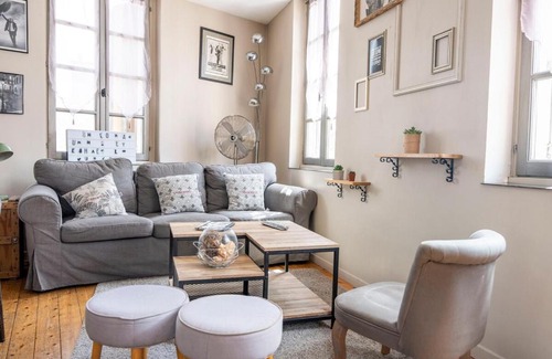 Centre Ancien Apartment | Appartement pour 2, Place Saint-Sauveur