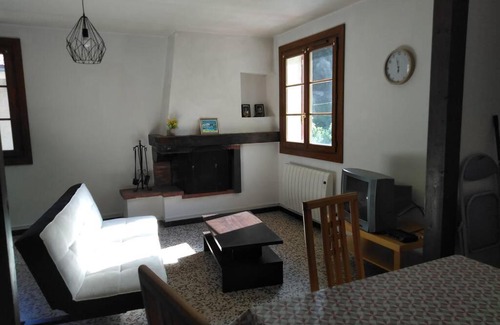 Saint-Dalmas-de-Tende Apartment | Appartement pour amoureux de la nature