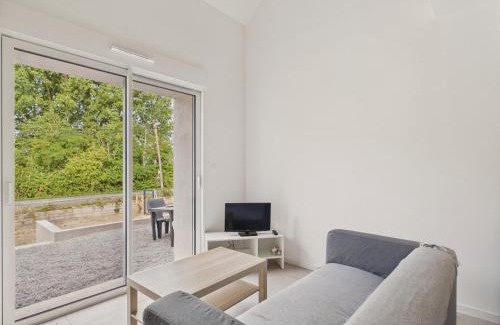 Saint-Jean-de-Monts Apartment | Appartement pour 4 à St-Jean-de-Mont - Jardin