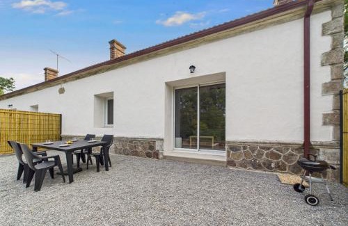 Saint-Jean-de-Monts Apartment | Appartement pour 4 à St-Jean-de-Mont - Jardin
